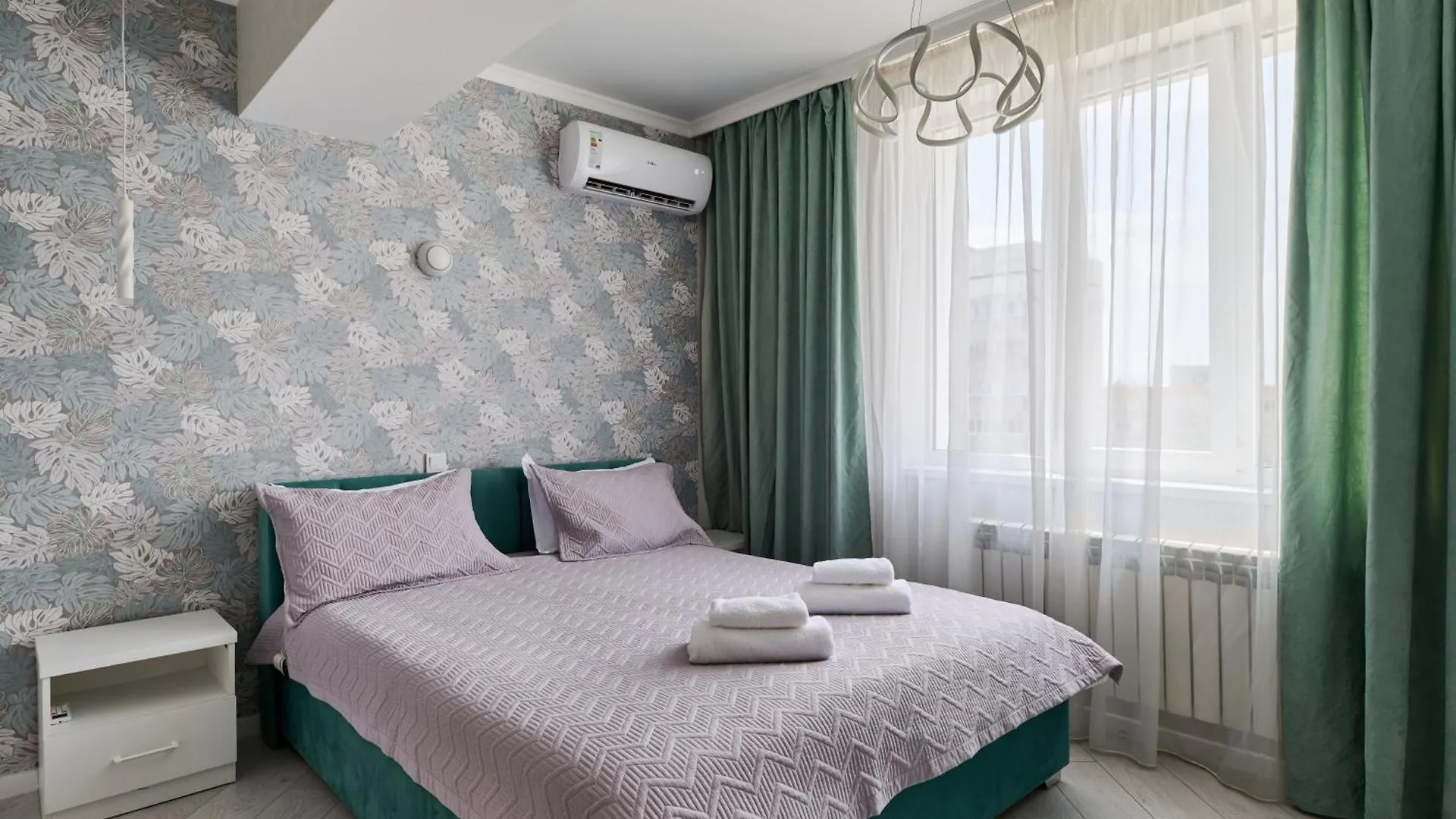 One Bedroom Apartment Next To Arbat In The Center Of アルマトイ